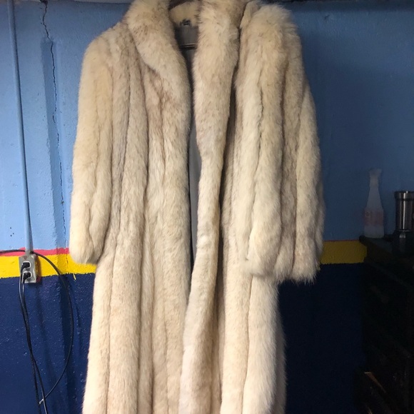 Coats mink and silver fox - Picture 2 of 2